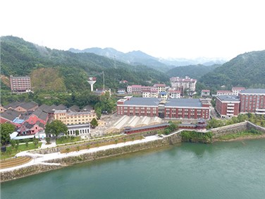 沿江風(fēng)光帶、資江漁晚